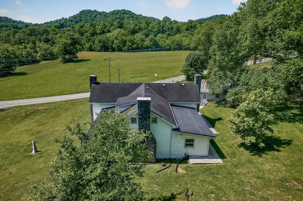 914 Wartrace Hwy, Pleasant Shade, TN 37145