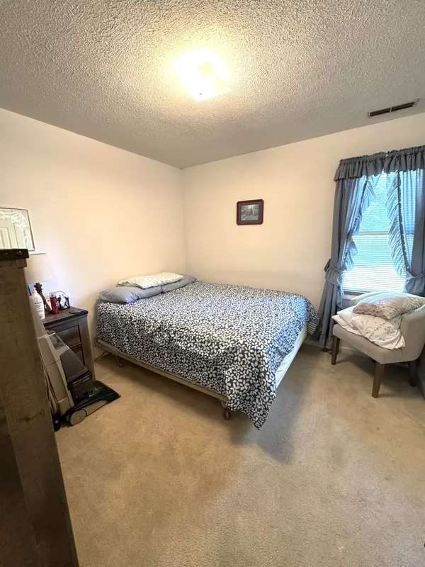 634 Foxfield Rd, Hopkinsville, KY 42240