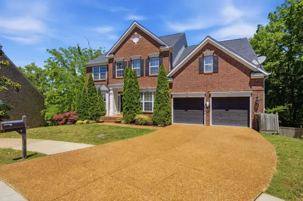 1033 Stone Ridge Dr, Nashville, TN 37211