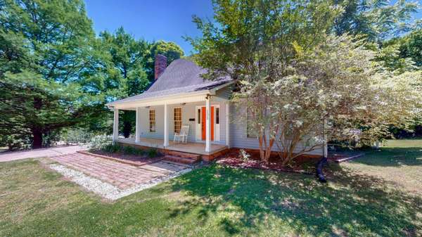 105 Flower Ln, Paris, TN 38242