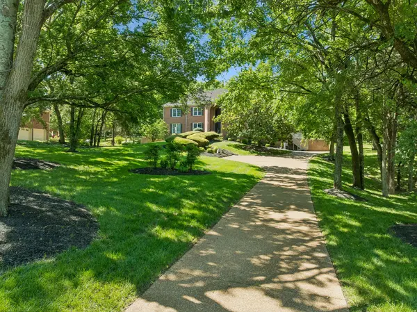 9111 Brentmeade Blvd, Brentwood, TN 37027