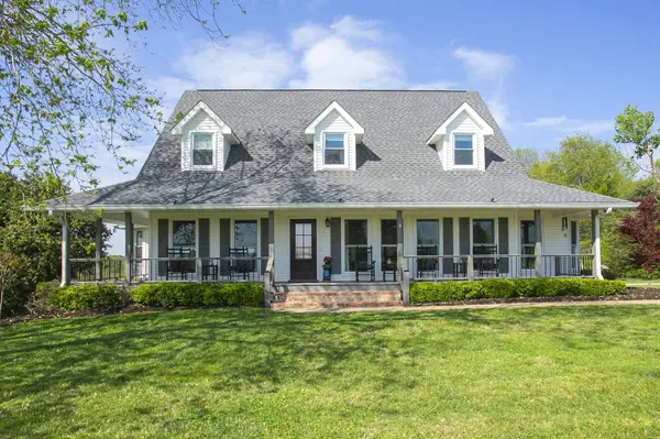 1043 Shelton Rd, Charlotte, TN 37036