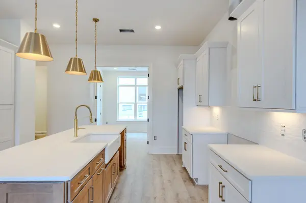 110 Myrtle St #Unit E, Nashville, TN 37206