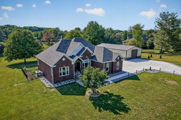 256 Kings Pointe Ln, Mcminnville, TN 37110