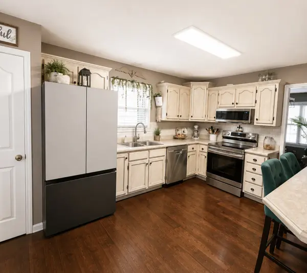 3010 McQuiston Dr, Greenbrier, TN 37073