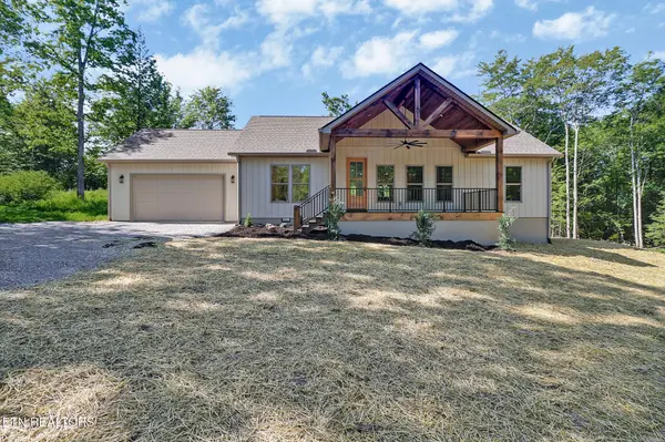 210 Creekview Court, Jamestown, TN 38556