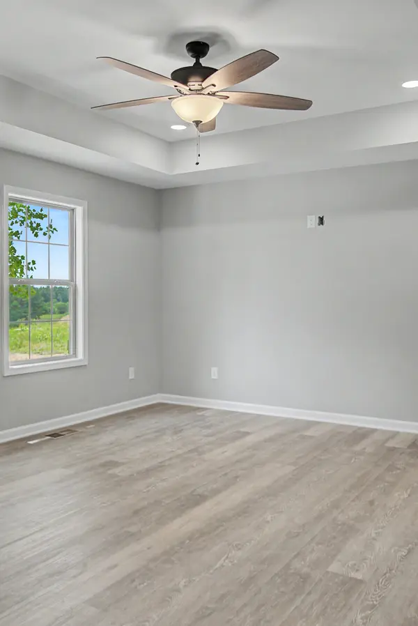 6480 Carter Rd, Westmoreland, TN 37186