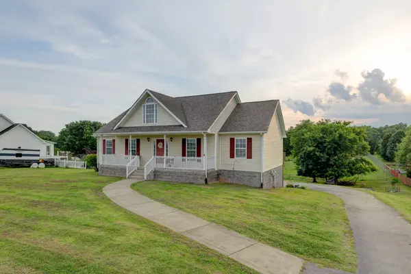 2195 Chester Harris Rd, Woodlawn, TN 37191