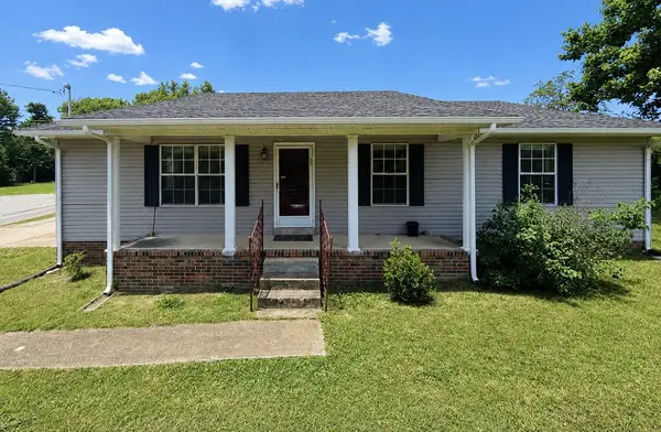 499 Belew Dr, Lawrenceburg, TN 38464