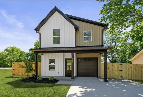 414 21st Ave #W, Springfield, TN 37172