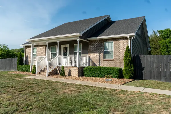 494 Rogues Fork Rd, Bethpage, TN 37022