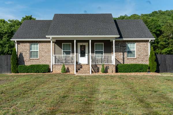 494 Rogues Fork Rd, Bethpage, TN 37022