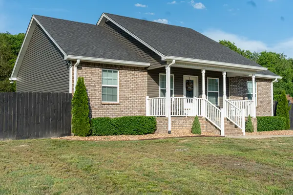 494 Rogues Fork Rd, Bethpage, TN 37022