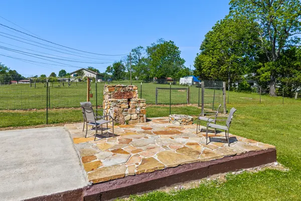 1805 Open Range Rd, Crossville, TN 38555