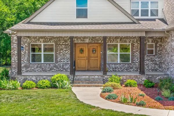 2015 Everest Dr, Gallatin, TN 37066