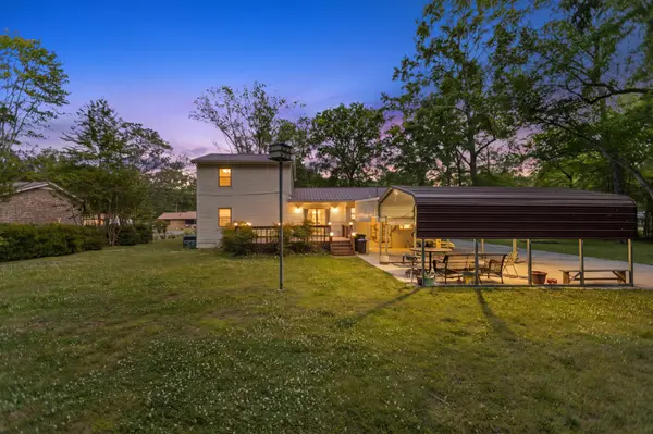 206 Inglewood Dr, Tullahoma, TN 37388