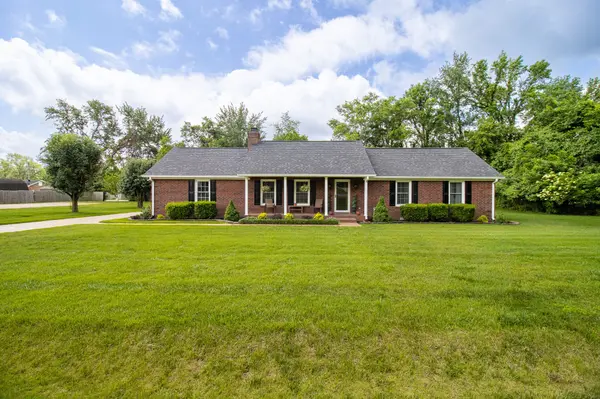 303 Stephanie Dr, White House, TN 37188