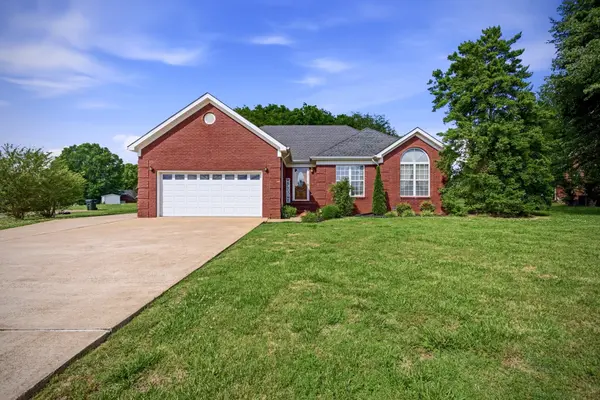 1130 Austin Cir, Lawrenceburg, TN 38464