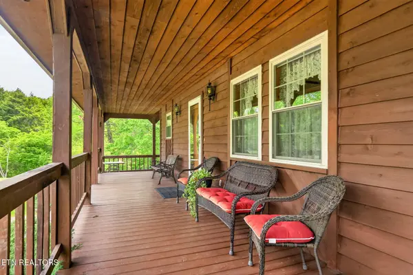 25 Old Kentucky Stock Rd, Crossville, TN 38571