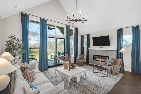 2080 Conductor Ln, Thompsons Station, TN 37179