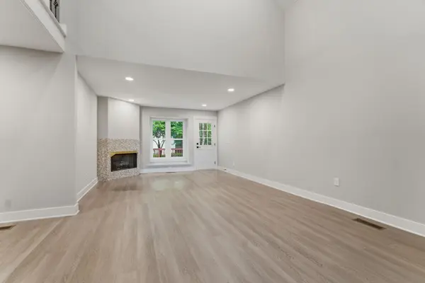 2918 Canterbury Ct, Murfreesboro, TN 37129