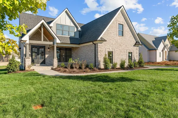 1003 Stone Creek Ln #221, Lebanon, TN 37087