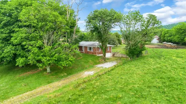 30 Jd Ring Rd, Hillsboro, TN 37342