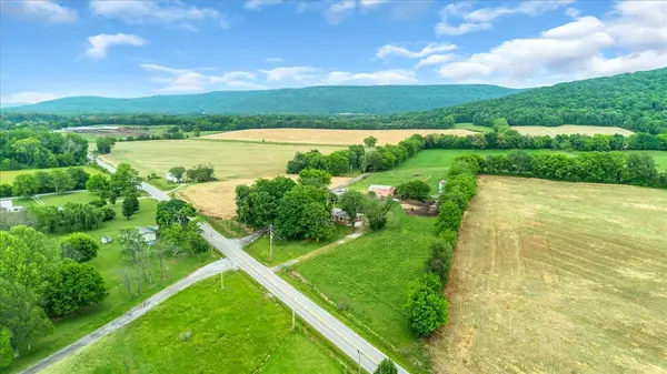 30 Jd Ring Rd, Hillsboro, TN 37342