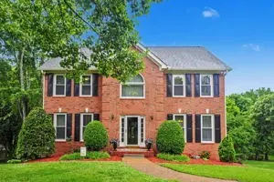 808 Overhills Dr, Old Hickory, TN 37138