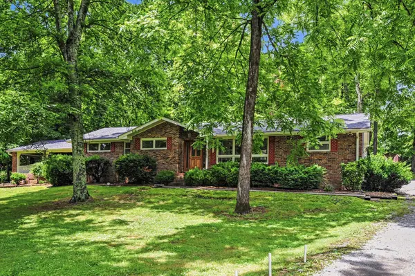 695 Overlook Dr, Mount Juliet, TN 37122