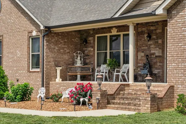 801 Oak Grove Rd, Decherd, TN 37324