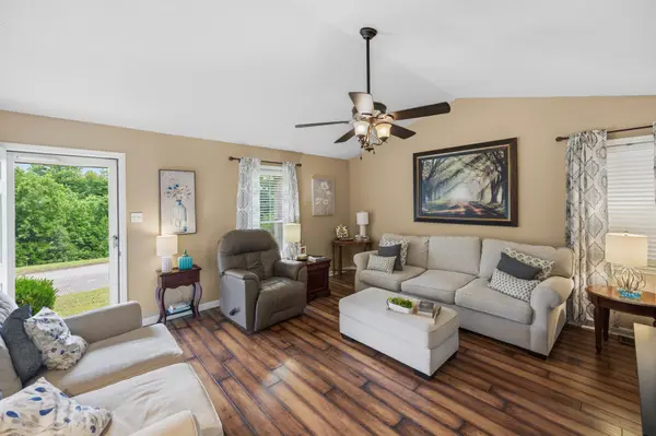 121 New Renfroe St, Lexington, TN 38351