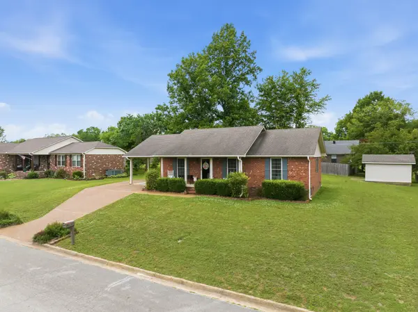 121 New Renfroe St, Lexington, TN 38351