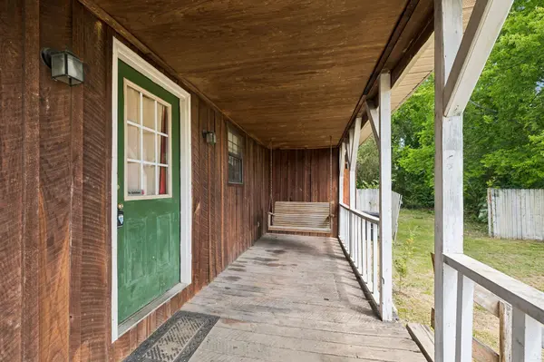 328 Murfreesboro Rd, Woodbury, TN 37190