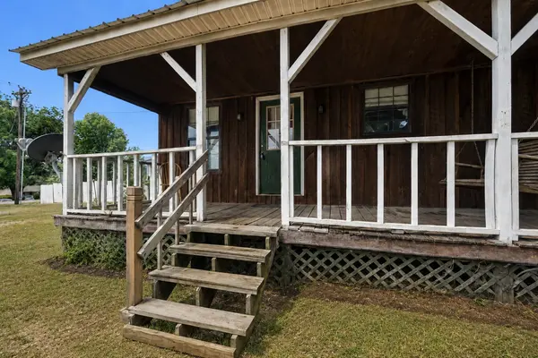 328 Murfreesboro Rd, Woodbury, TN 37190