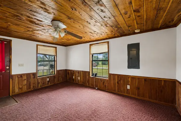 328 Murfreesboro Rd, Woodbury, TN 37190