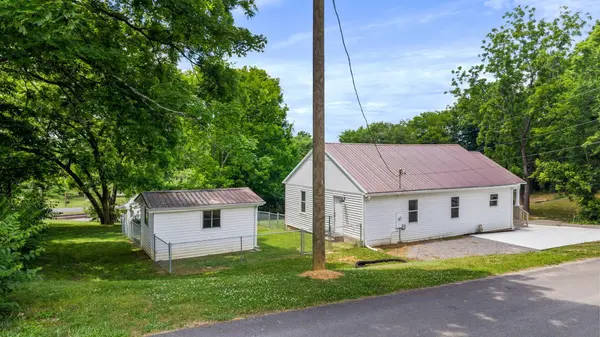 109 Frankfort Street, Athens, TN 37303