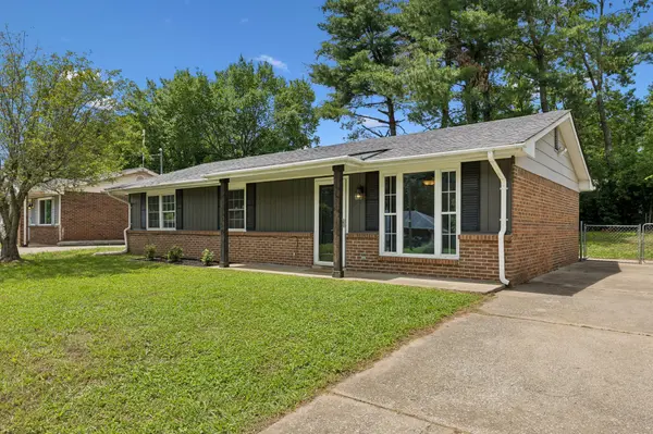 4337 Central Valley Dr, Hermitage, TN 37076