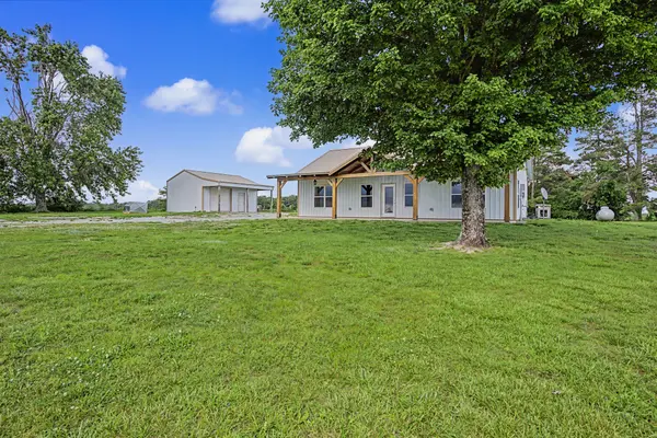 8 Self Rd, Lawrenceburg, TN 38464