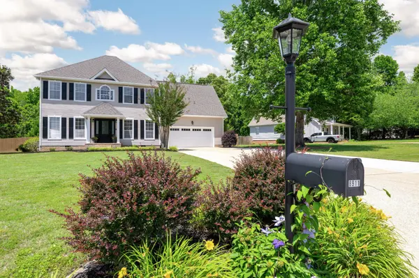 8911 Grey Mountain Drive, Ooltewah, TN 37363