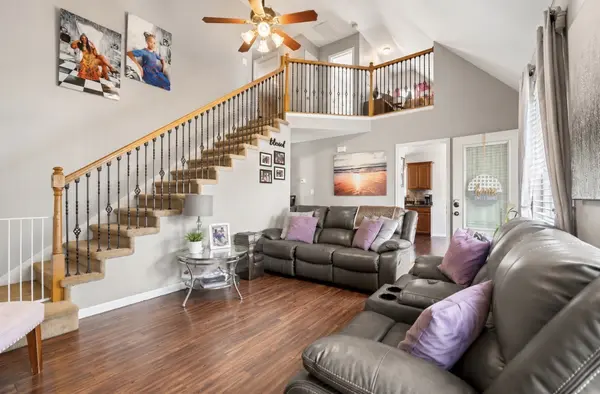 644 Foxfield Dr, Clarksville, TN 37042
