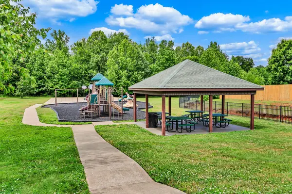 1349 Mutual Dr, Clarksville, TN 37042