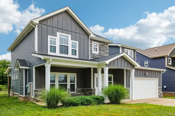 4042 Fort Sumter Dr, Clarksville, TN 37042