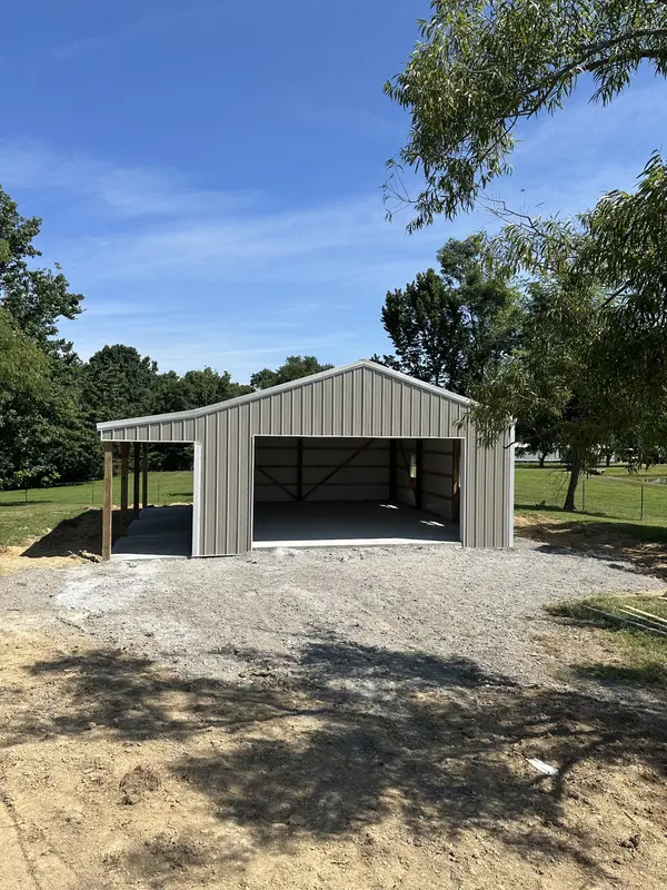 181 Rock House Hollow Rd, Bethpage, TN 37022