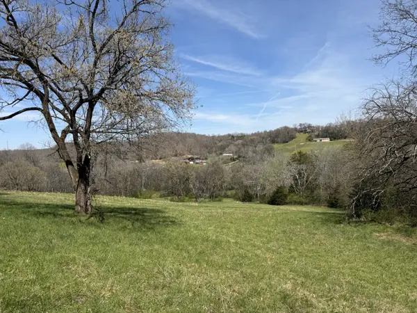23 Fly Rd, Santa Fe, TN 38482