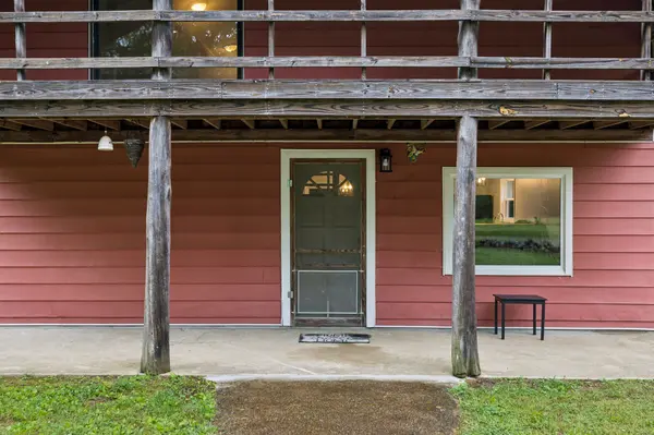 121 Hannah Rd, Summertown, TN 38483