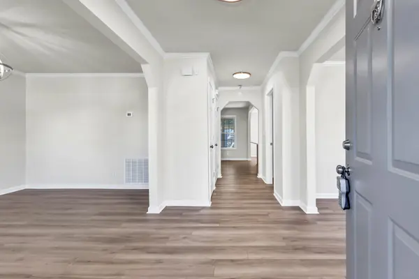 4244 N Woodstock Dr, Clarksville, TN 37040