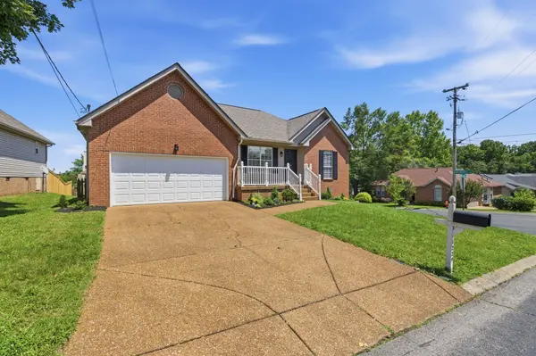 1229 Crestfield Dr, Nashville, TN 37211