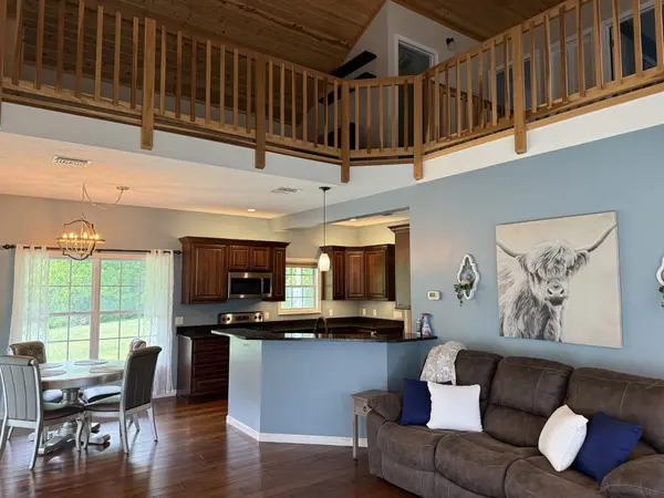581 Shady Grove Rd, Bloomington Springs, TN 38545