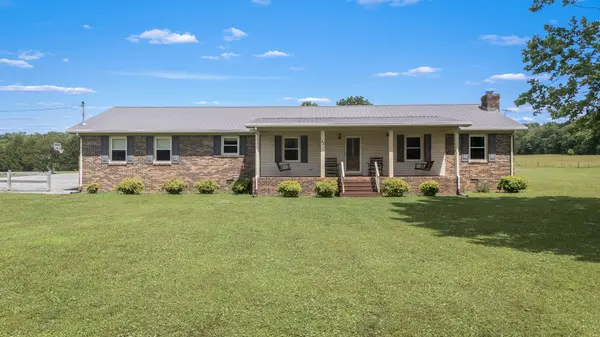 43 Boning Rd, Fayetteville, TN 37334